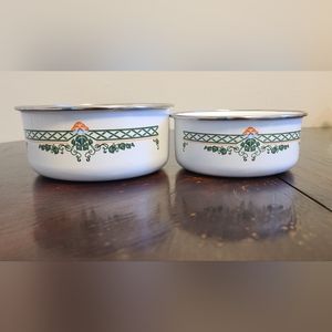 Vintage Pair of 2 Ivy Floral Crisscross Pattern Enamelware Nesting Bowls NO LIDS